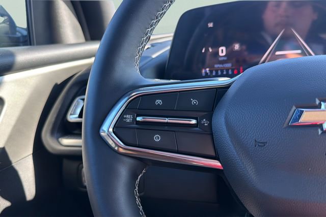 Used 2025 Chevrolet Traverse LT w/ Driver Confidence Package image 22