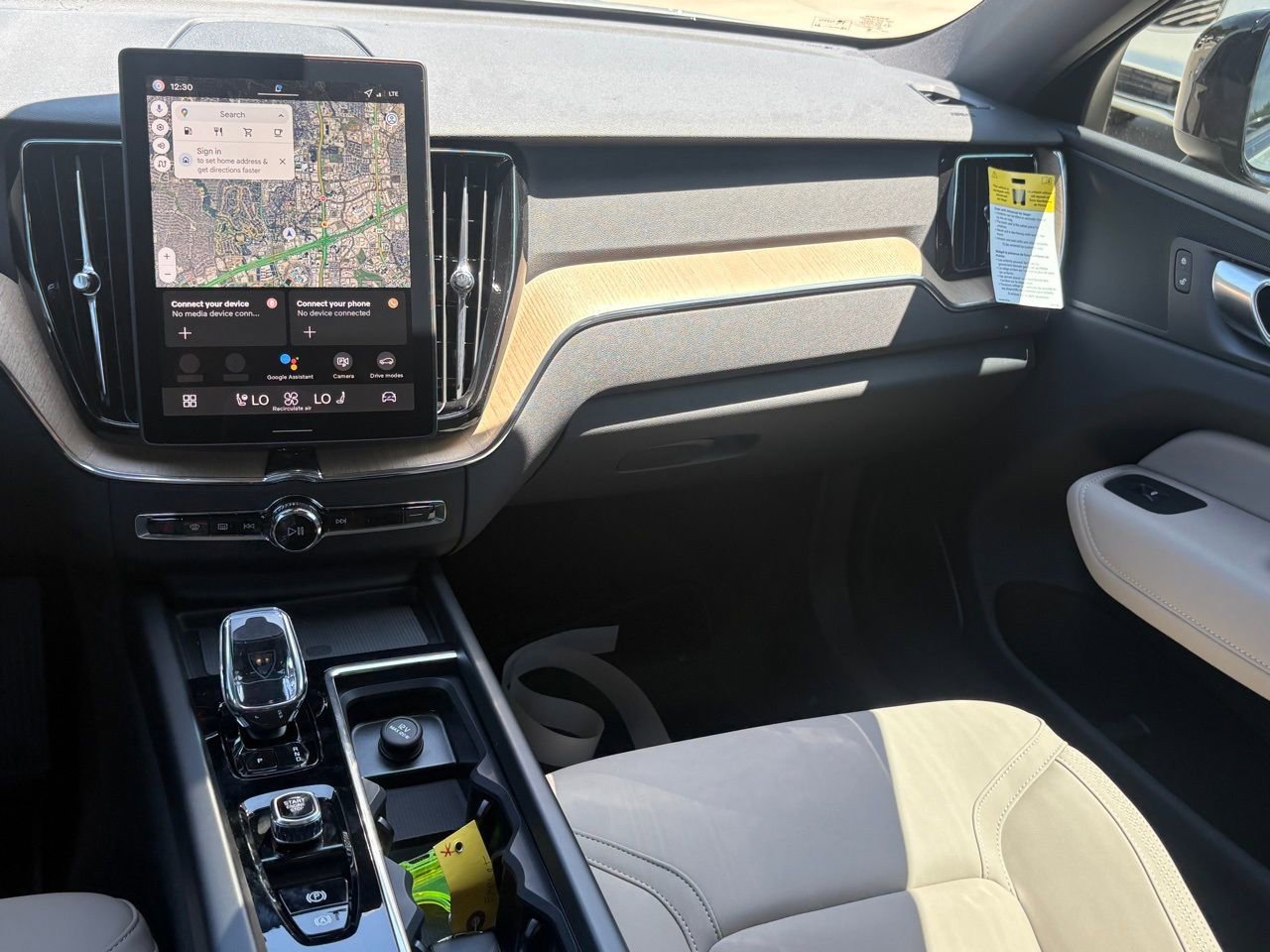 New 2026 Volvo XC60 B5 Plus w/ Protection Package Premier AWD/4WD image 13