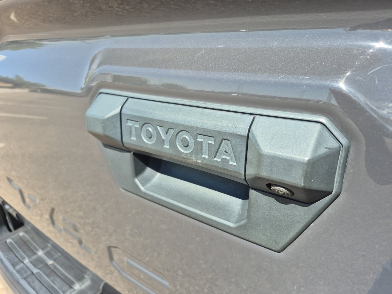 Used 2024 Toyota Tacoma TRD Off-Road AWD/4WD image 21