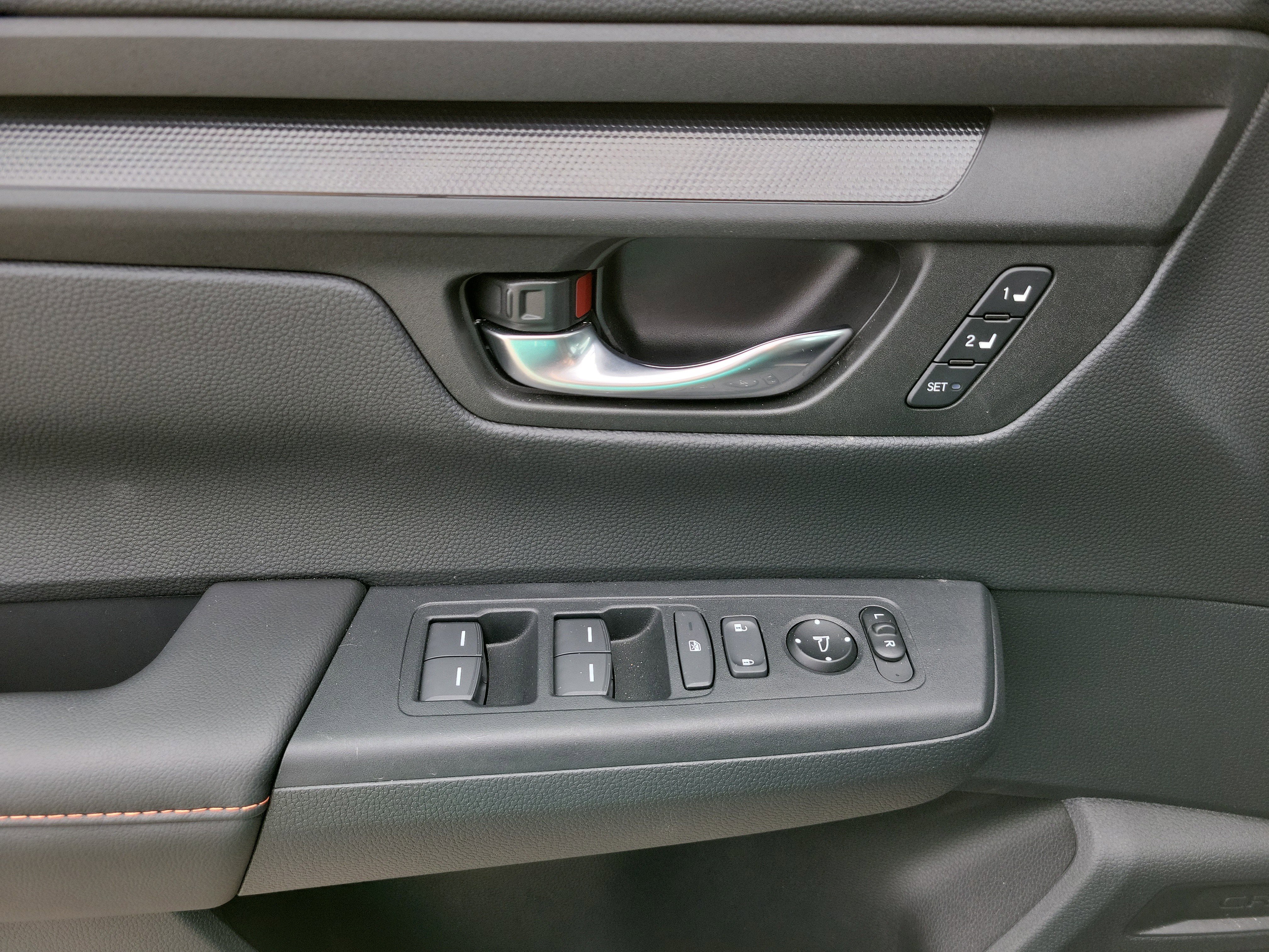 Used 2025 Honda CR-V Sport-L image 18