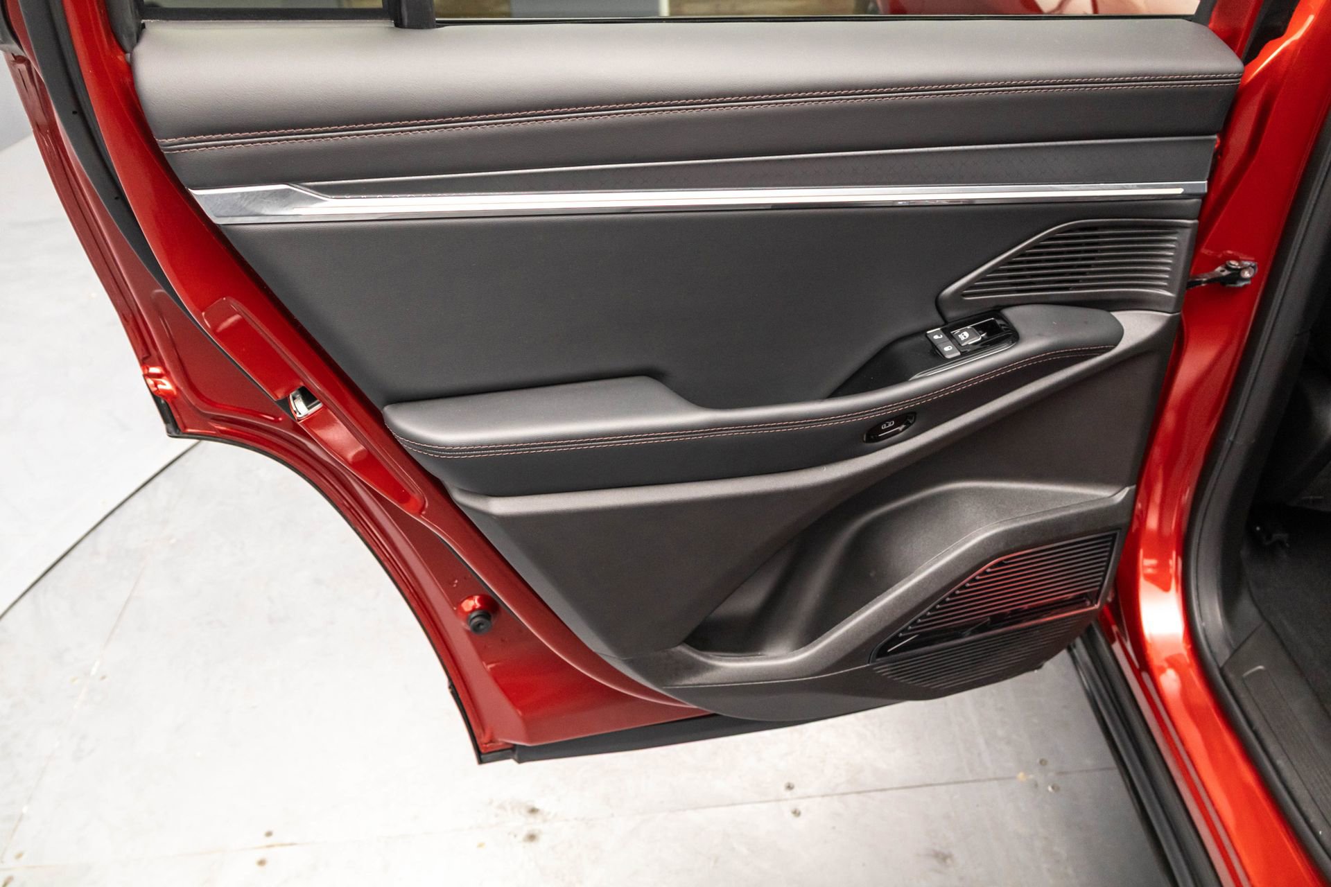 Used 2025 Jeep Wagoneer S Limited image 34