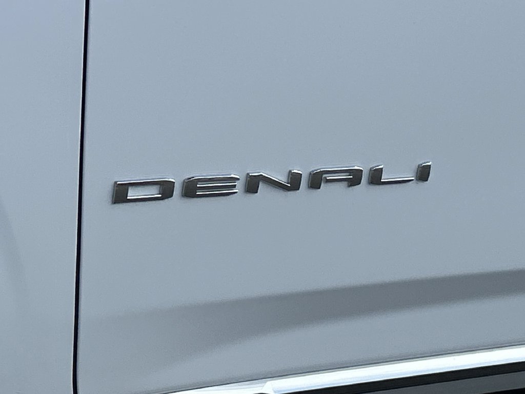 New 2026 GMC Yukon Denali AWD/4WD image 32