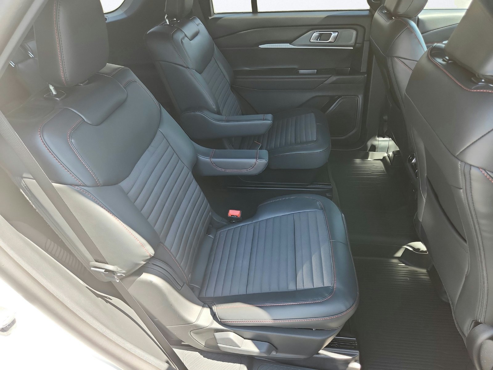 New 2026 Ford Explorer ST-Line AWD/4WD image 31