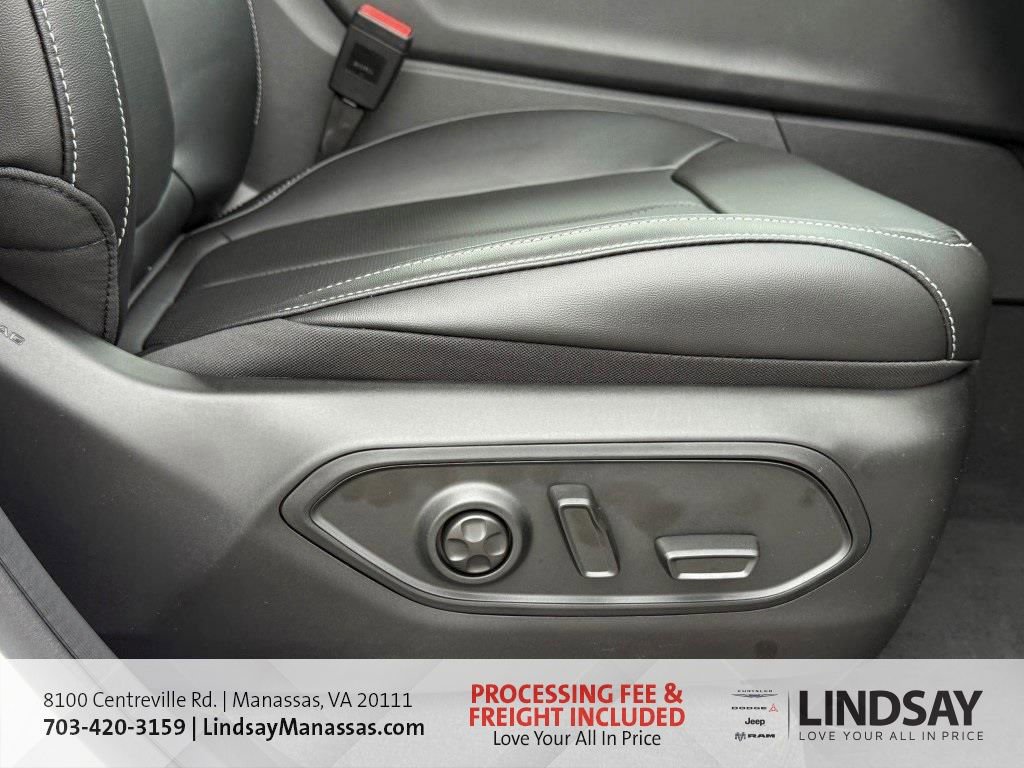 New 2025 Jeep Grand Cherokee L Limited w/ Luxury Tech Group II image 12