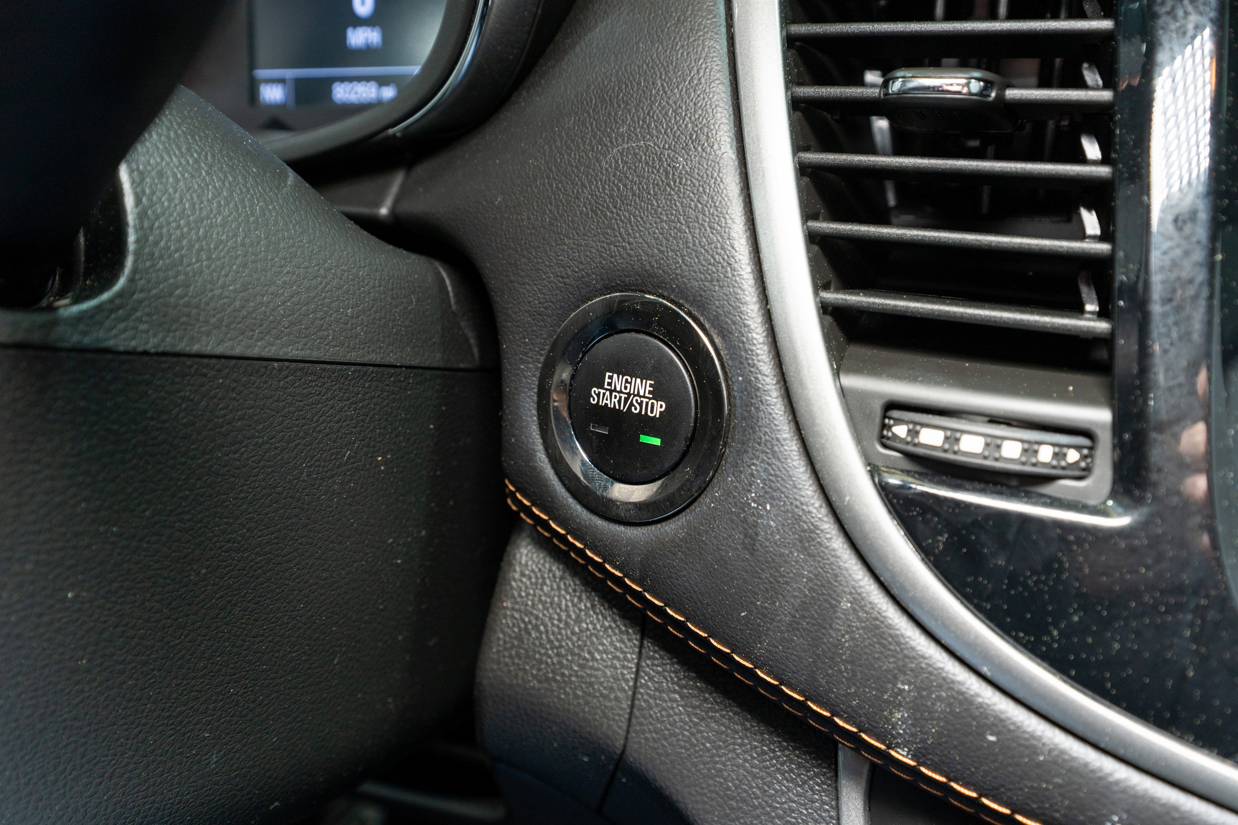 Used 2019 Chevrolet Trax LT w/ LT Convenience Package image 26