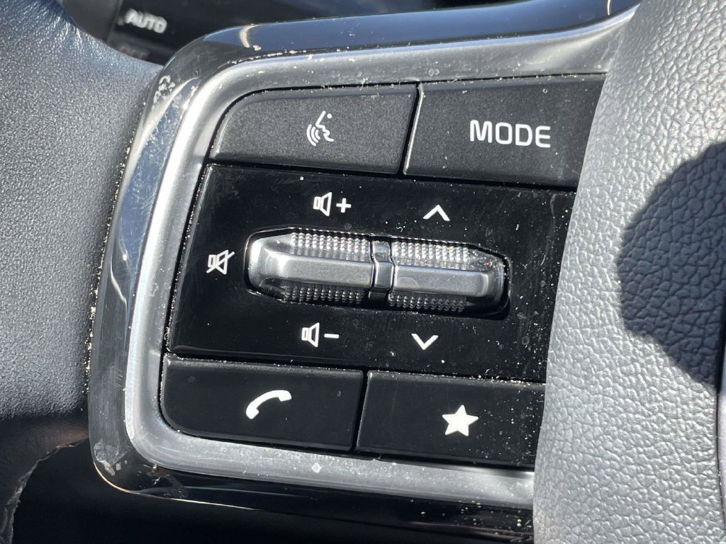 Used 2025 Kia Sorento S w/ Panoramic Sunroof Package FWD image 27