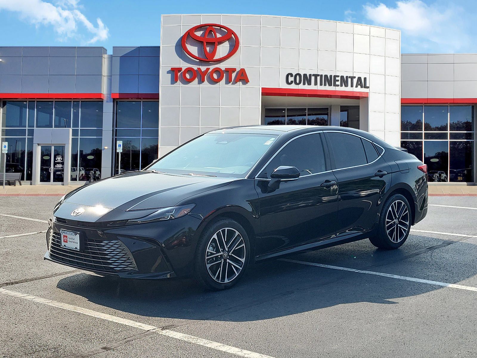 Certified 2025 Toyota Camry XLE w/ Premium Plus Package AWD/4WD image 3