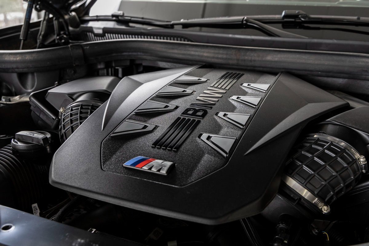 Certified 2025 BMW X7 M60i image 40