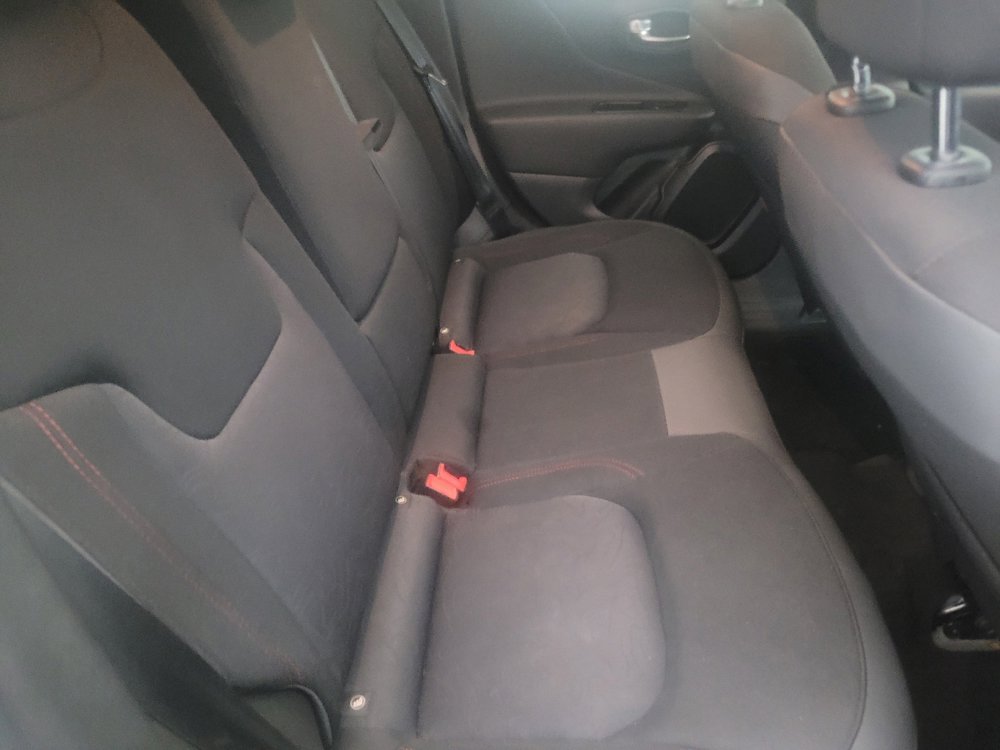 Used 2021 Jeep Renegade Trailhawk AWD/4WD image 19