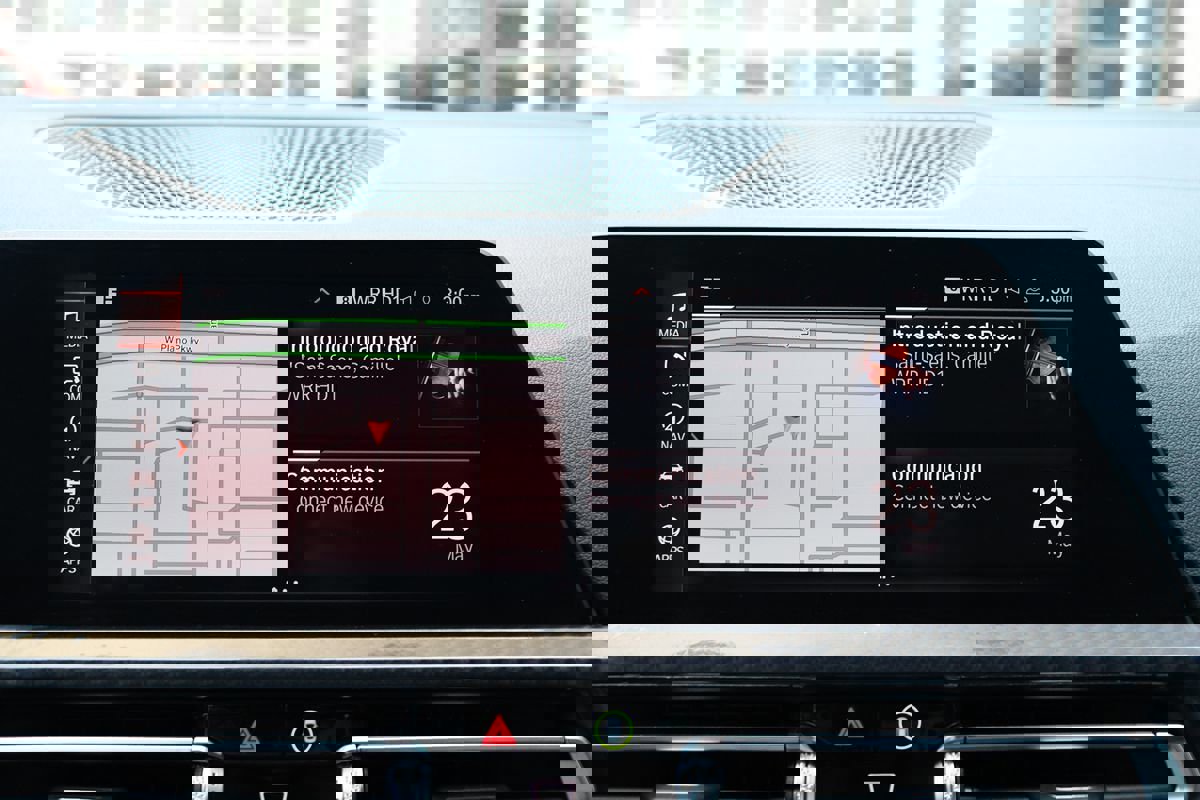 Used 2021 BMW 440i xDrive Coupe w/ Premium Package image 15