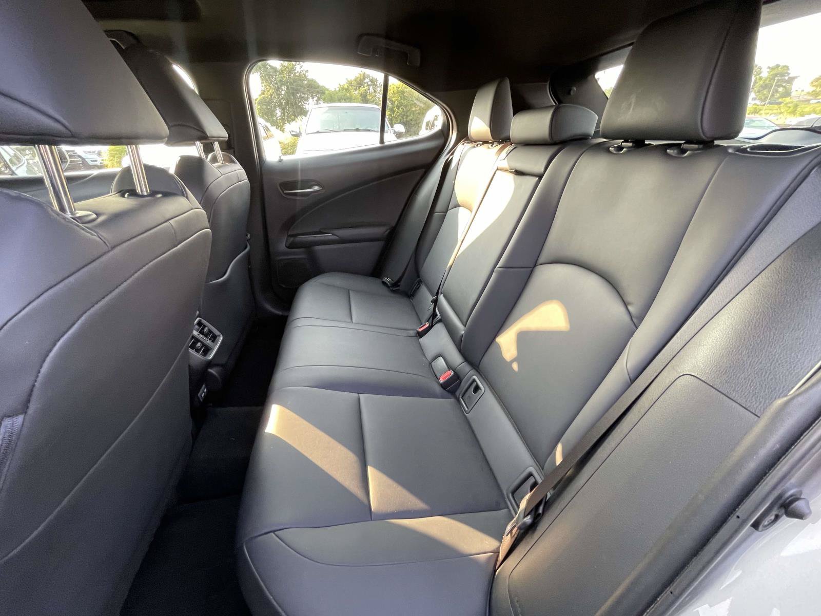 Used 2022 Lexus UX 250h w/ Premium Package AWD/4WD image 13