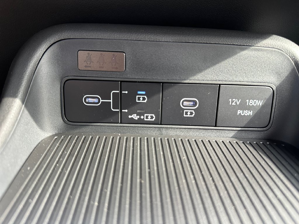 New 2027 Hyundai Kona SE FWD image 19