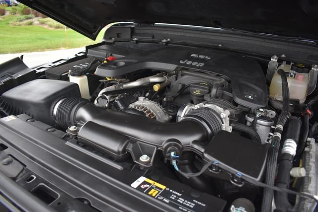 Used 2021 Jeep Gladiator Rubicon w/ Cold Weather Group AWD/4WD image 34