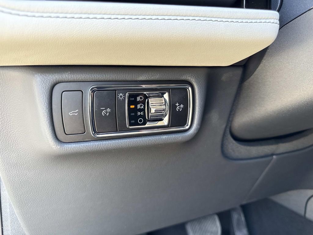 New 2026 Lincoln Aviator 2WD w/ Jet Appearance Package image 32