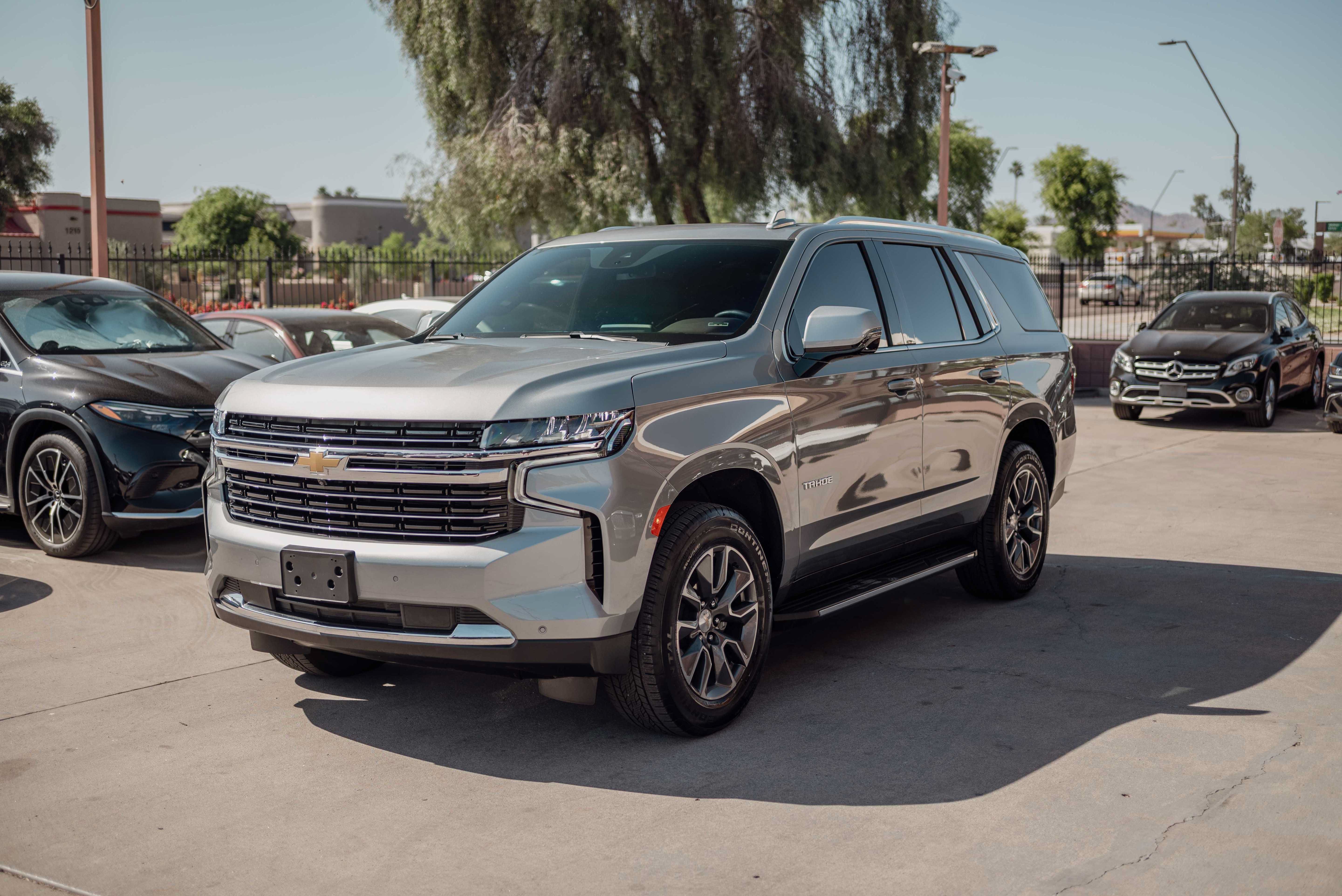 Used 2024 Chevrolet Tahoe LT w/ LT Signature Plus Package AWD/4WD image 1