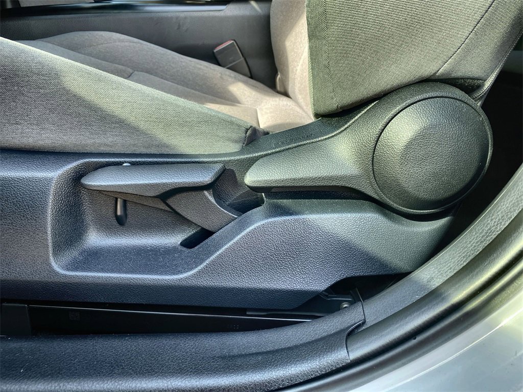 Used 2025 Toyota Camry LE image 14