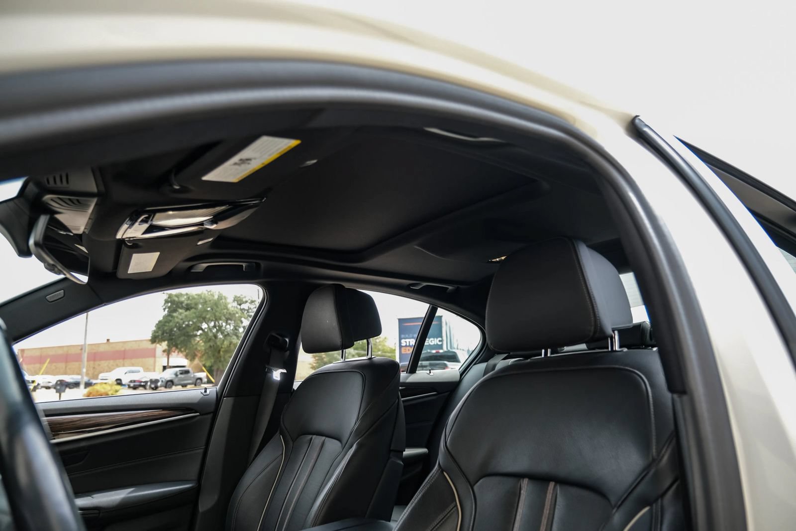 Used 2019 BMW 540i xDrive AWD/4WD image 29