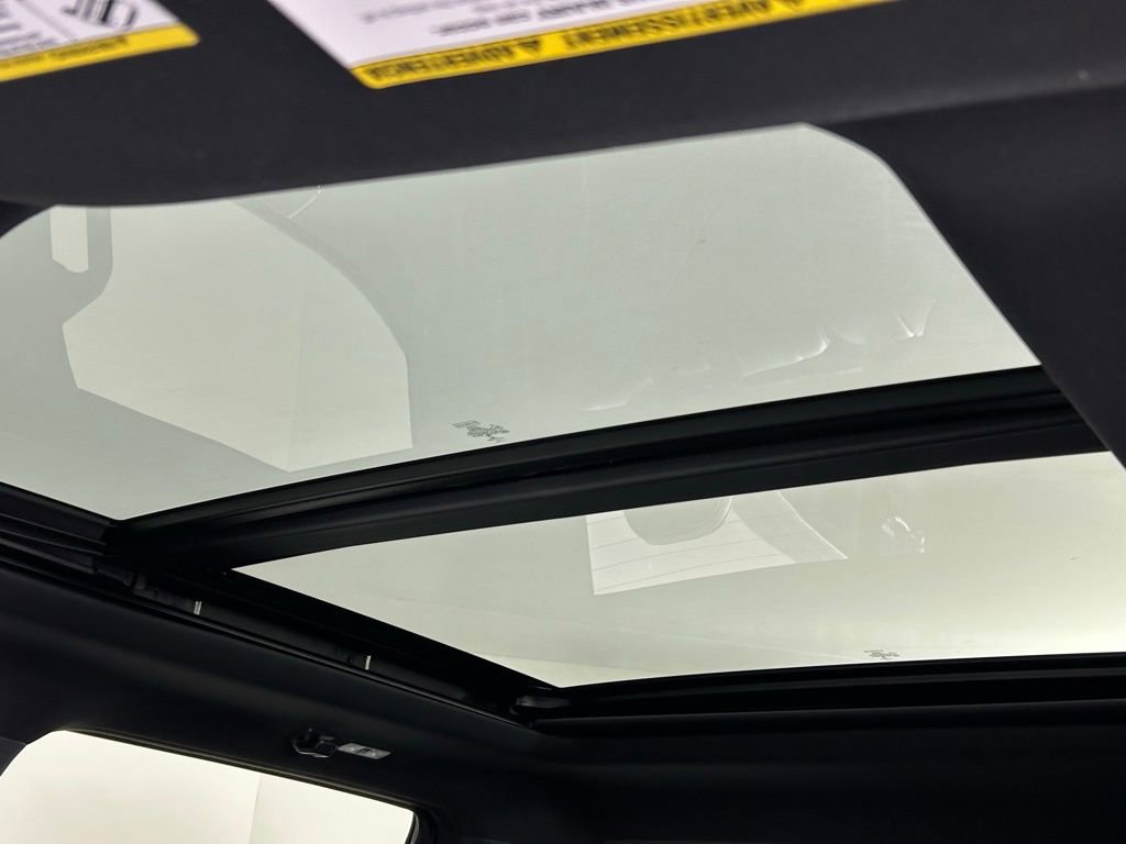 Used 2022 Ford F250 Lariat w/ Tremor Off-Road Package image 35