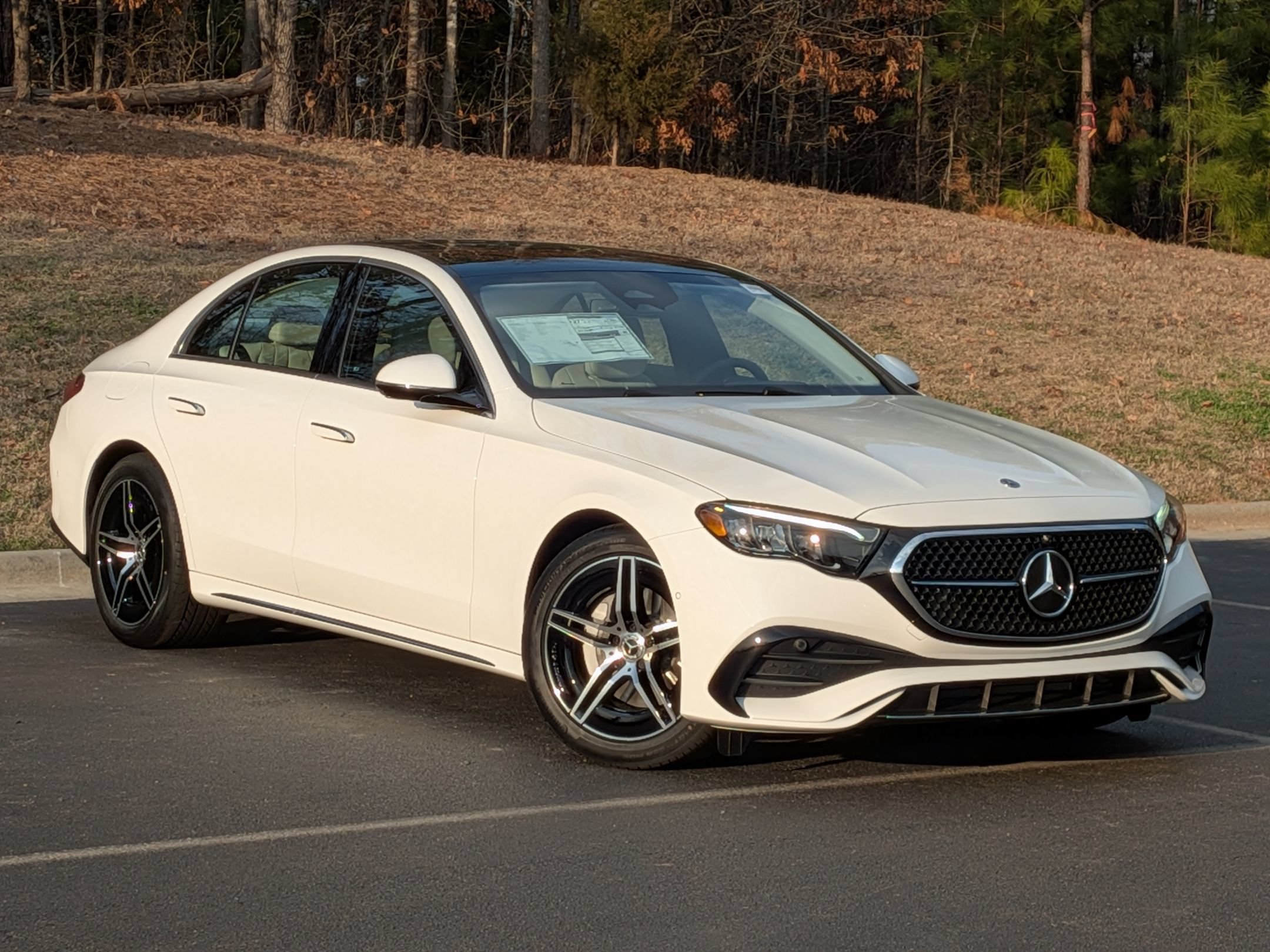 New 2026 Mercedes-Benz E 350 4MATIC Sedan image 2