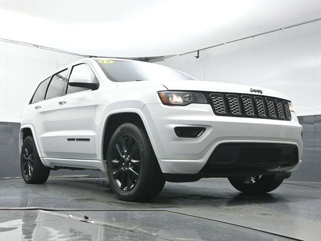Used 2019 Jeep Grand Cherokee Altitude image 33