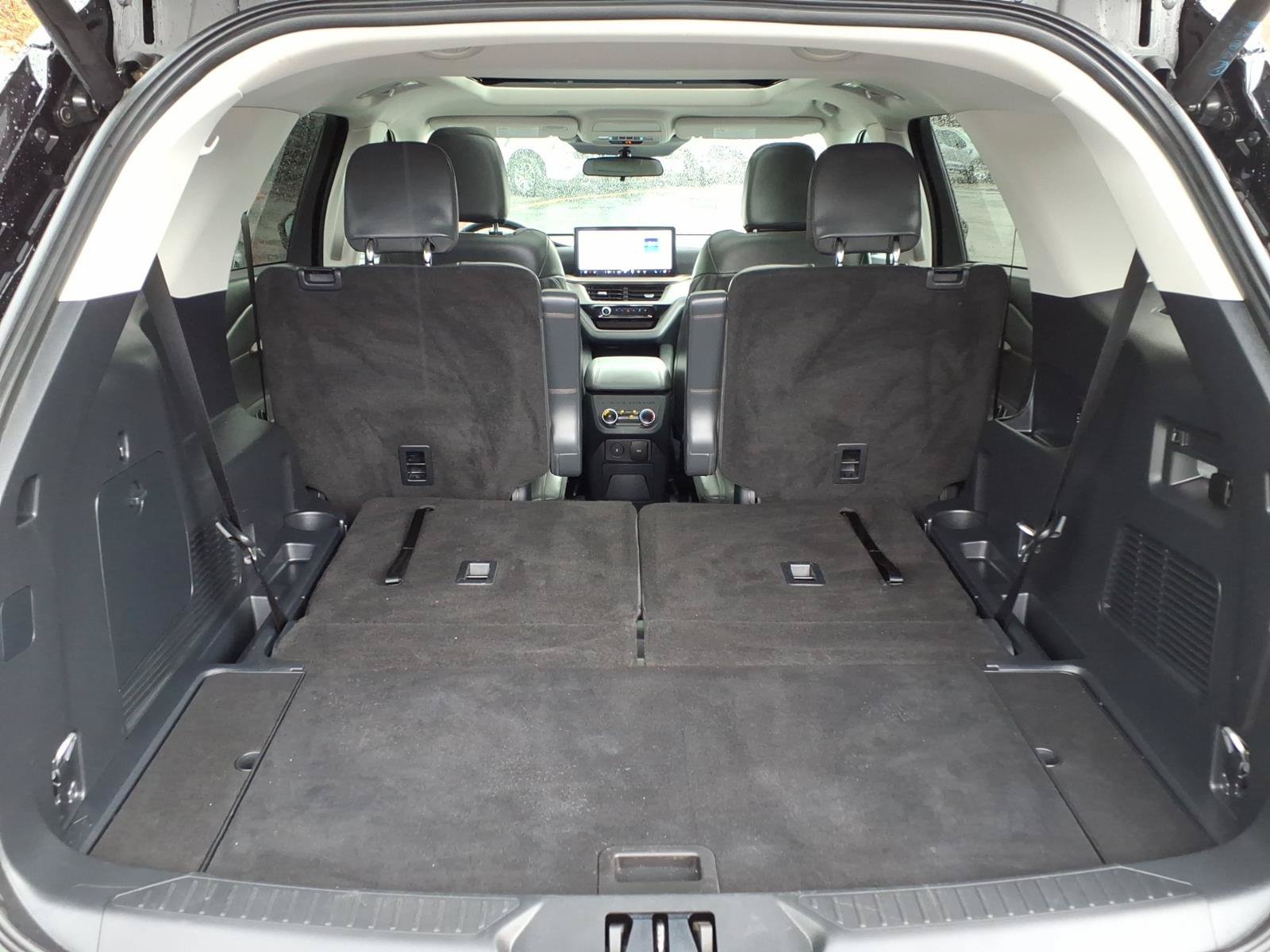 Certified 2025 Ford Explorer Active w/ Active Comfort Package AWD/4WD image 28