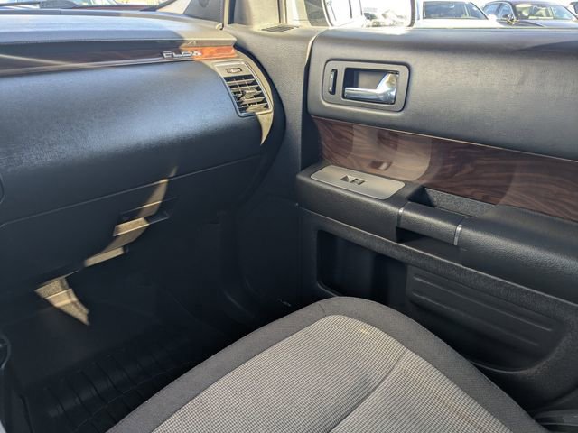 Used 2010 Ford Flex SEL image 13