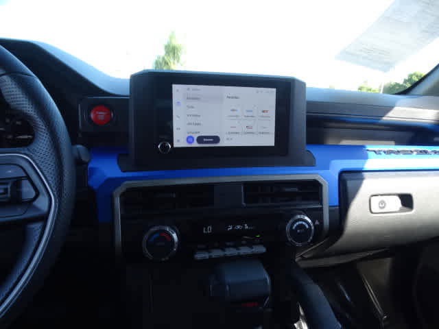 Used 2025 Toyota Tacoma TRD Off-Road image 27