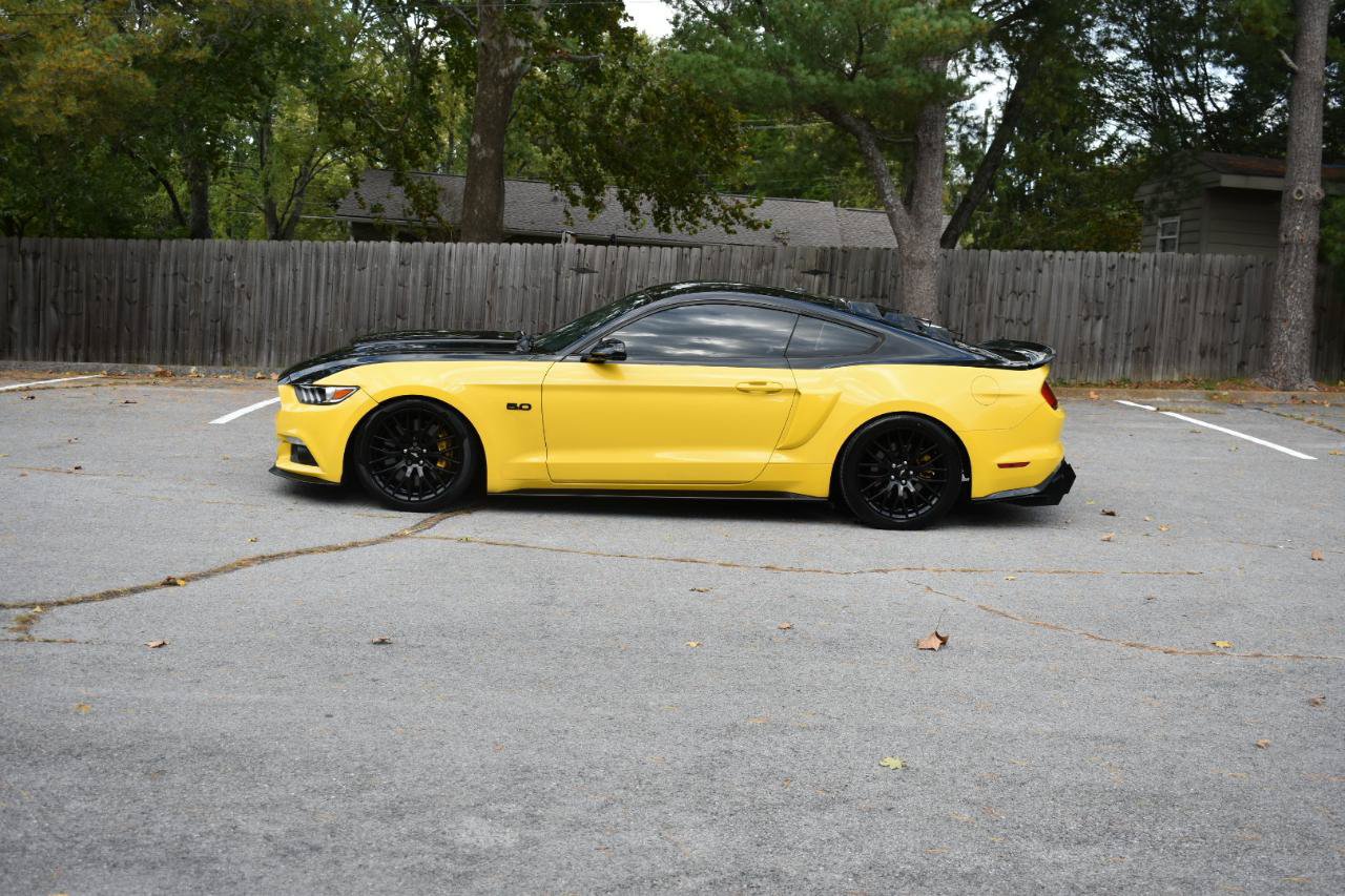 Used 2015 Ford Mustang GT Premium w/ GT Performance Package RWD image 3