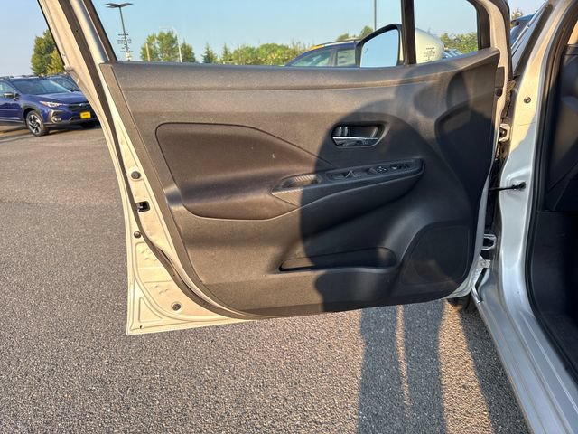 Used 2021 Nissan Versa SV FWD image 17