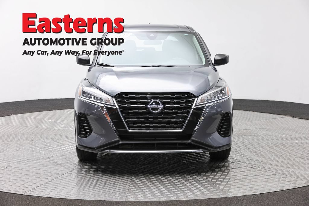 Used 2024 Nissan Kicks S FWD image 2