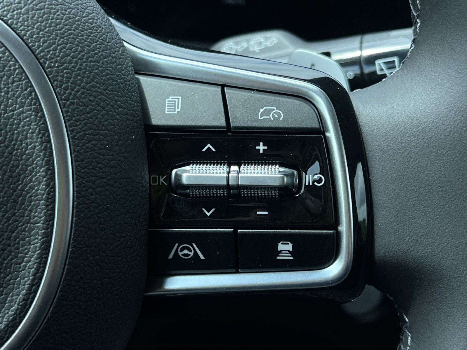 New 2026 Kia Carnival SX Prestige FWD image 28