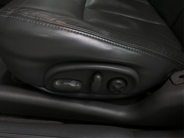 Used 2004 Pontiac Bonneville SE w/ Leather Appointment Package image 22