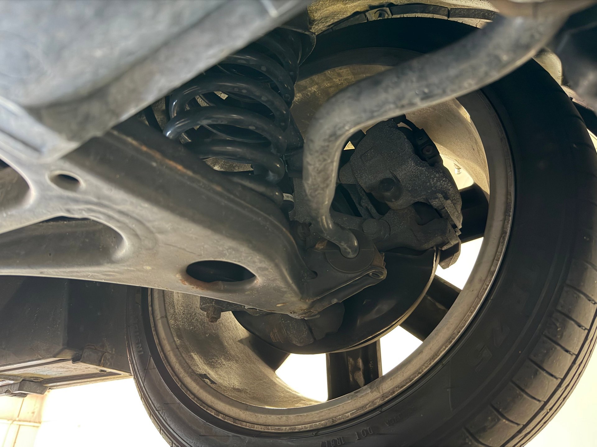 Used 2005 Chrysler Crossfire Limited image 93