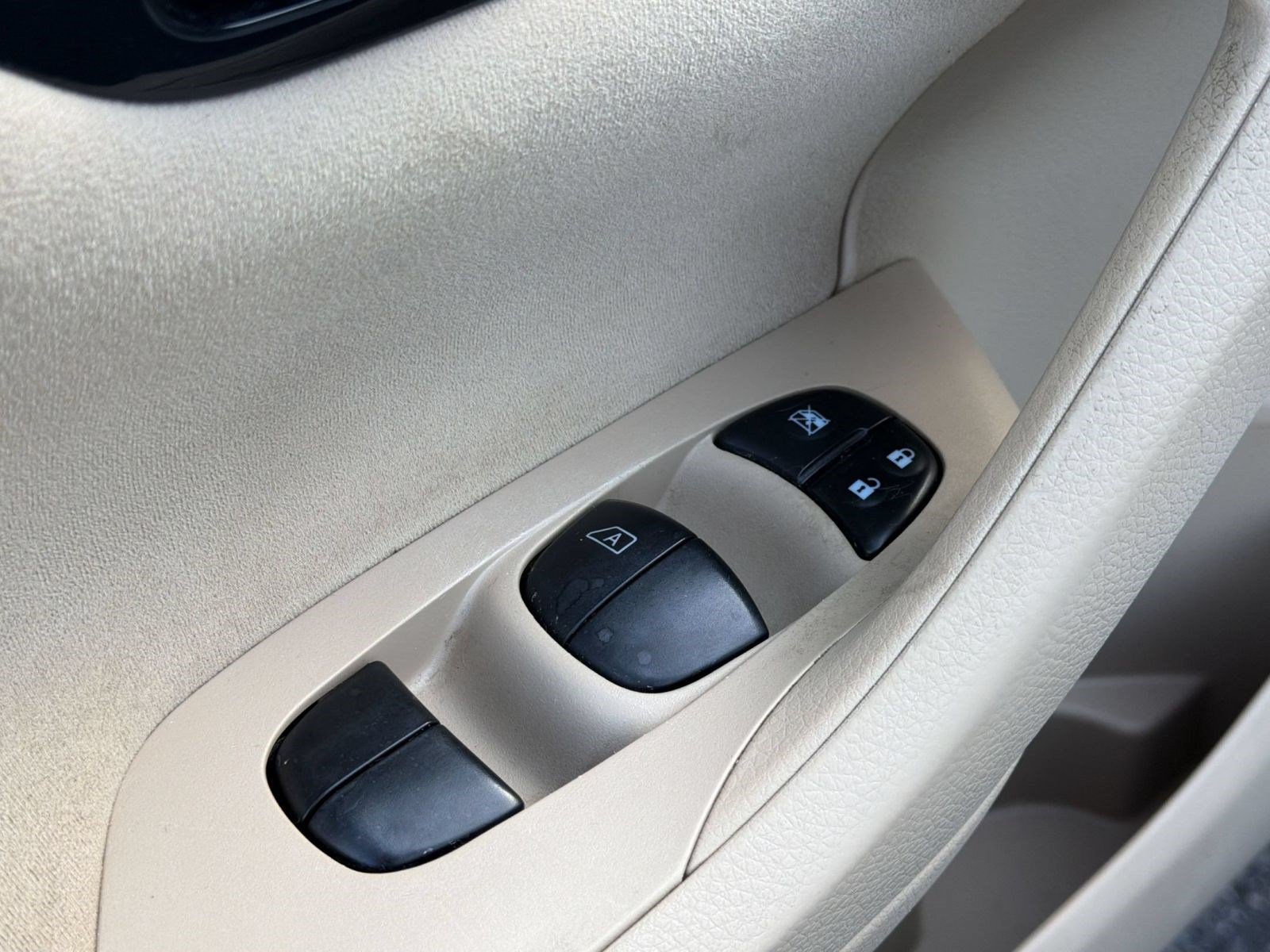 Used 2014 Nissan Altima FWD image 21