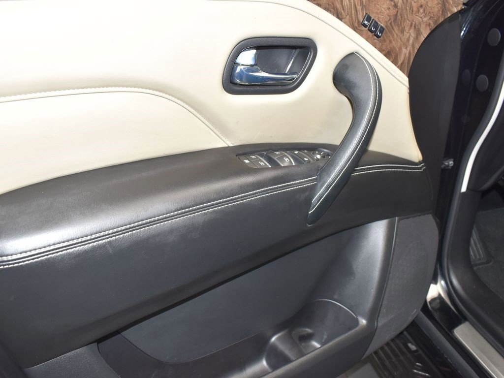 Used 2023 INFINITI QX80 Premium Select w/ Cargo Package image 11