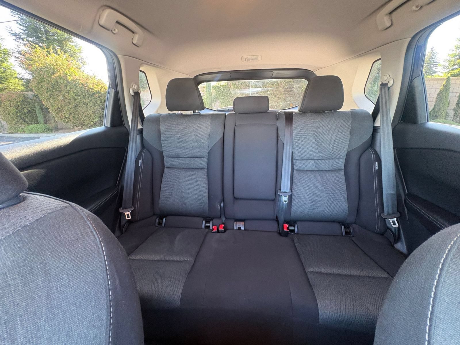 Used 2025 Nissan Rogue SV FWD image 40