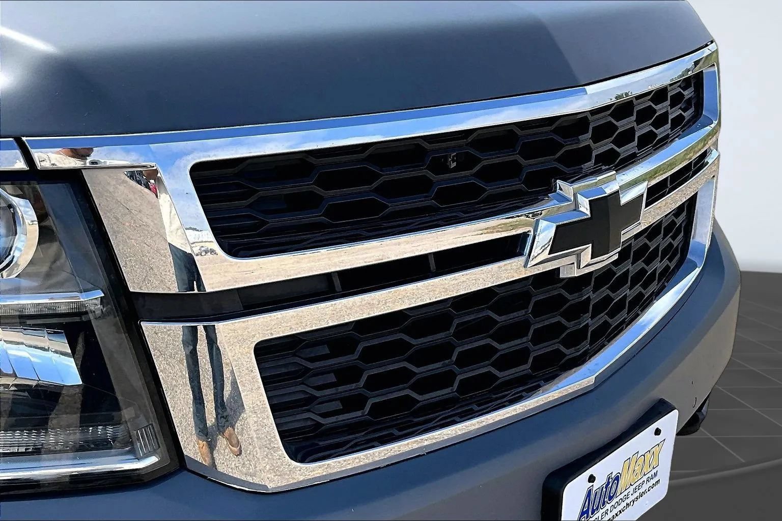 Used 2018 Chevrolet Tahoe LT w/ Z71 Midnight Edition AWD/4WD image 31