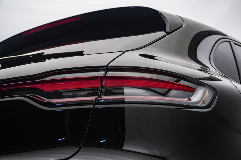 Certified 2026 Porsche Macan S AWD/4WD image 13