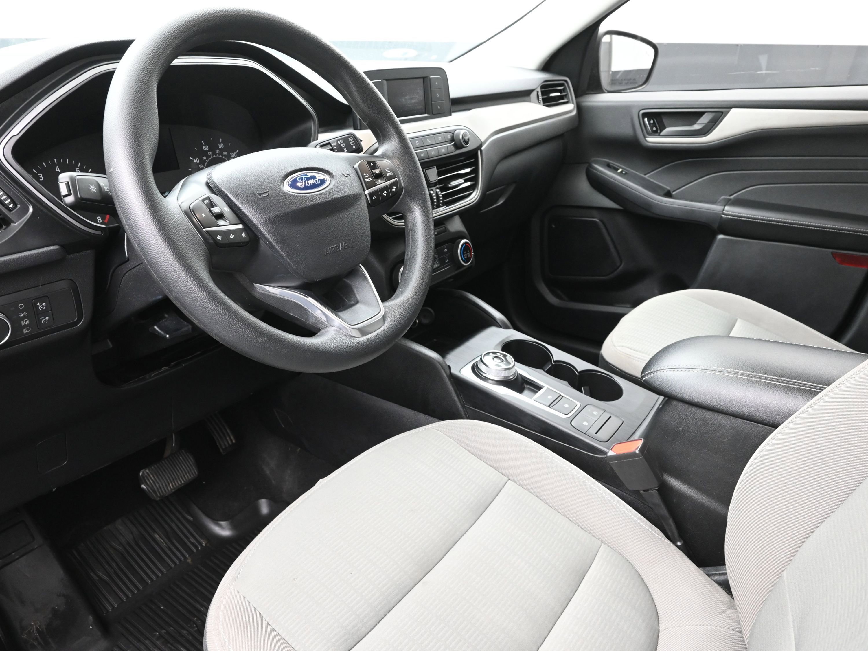 Used 2022 Ford Escape S image 10