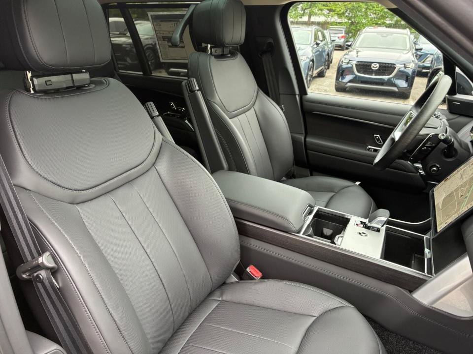 New 2026 Land Rover Range Rover Long Wheelbase SE AWD/4WD image 28