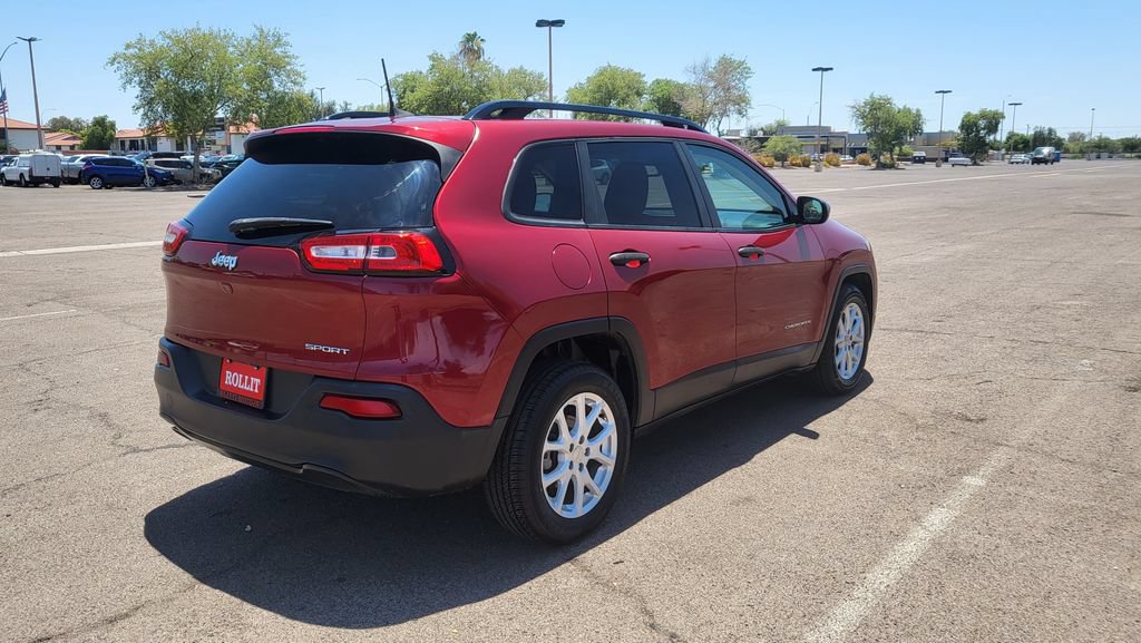 Used 2016 Jeep Cherokee Sport FWD image 10