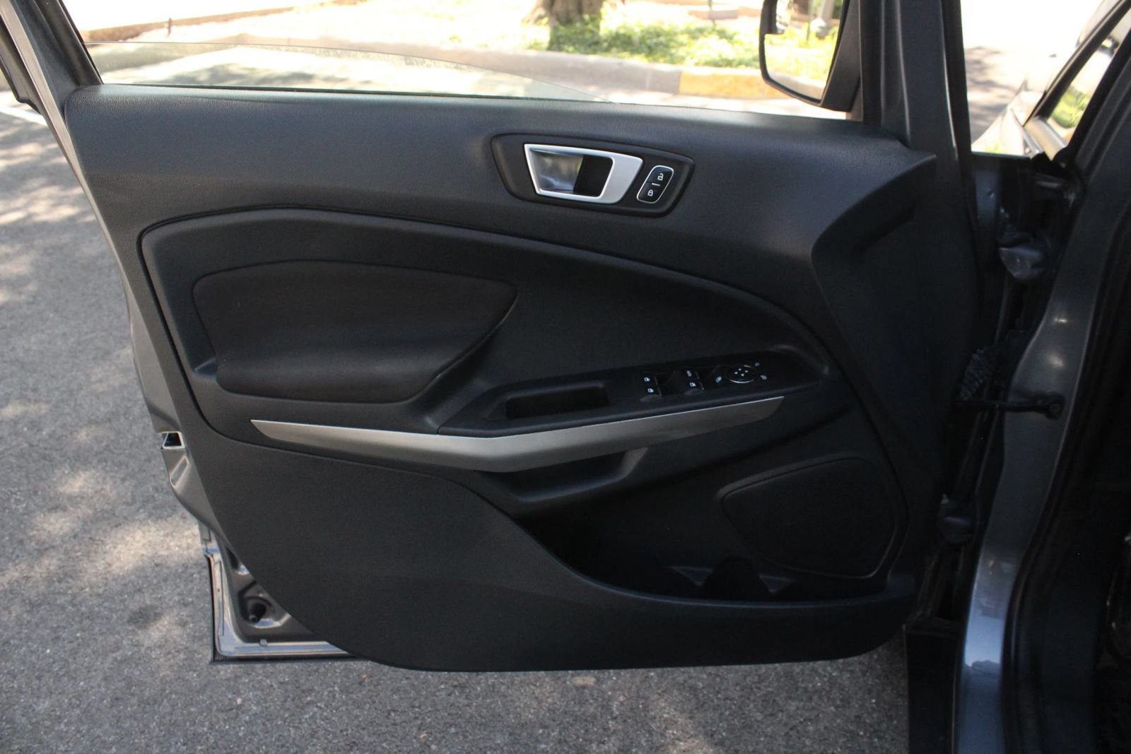 Used 2018 Ford EcoSport SE FWD image 14