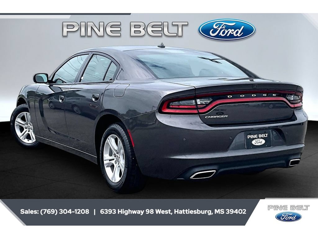 Used 2021 Dodge Charger SXT RWD image 2