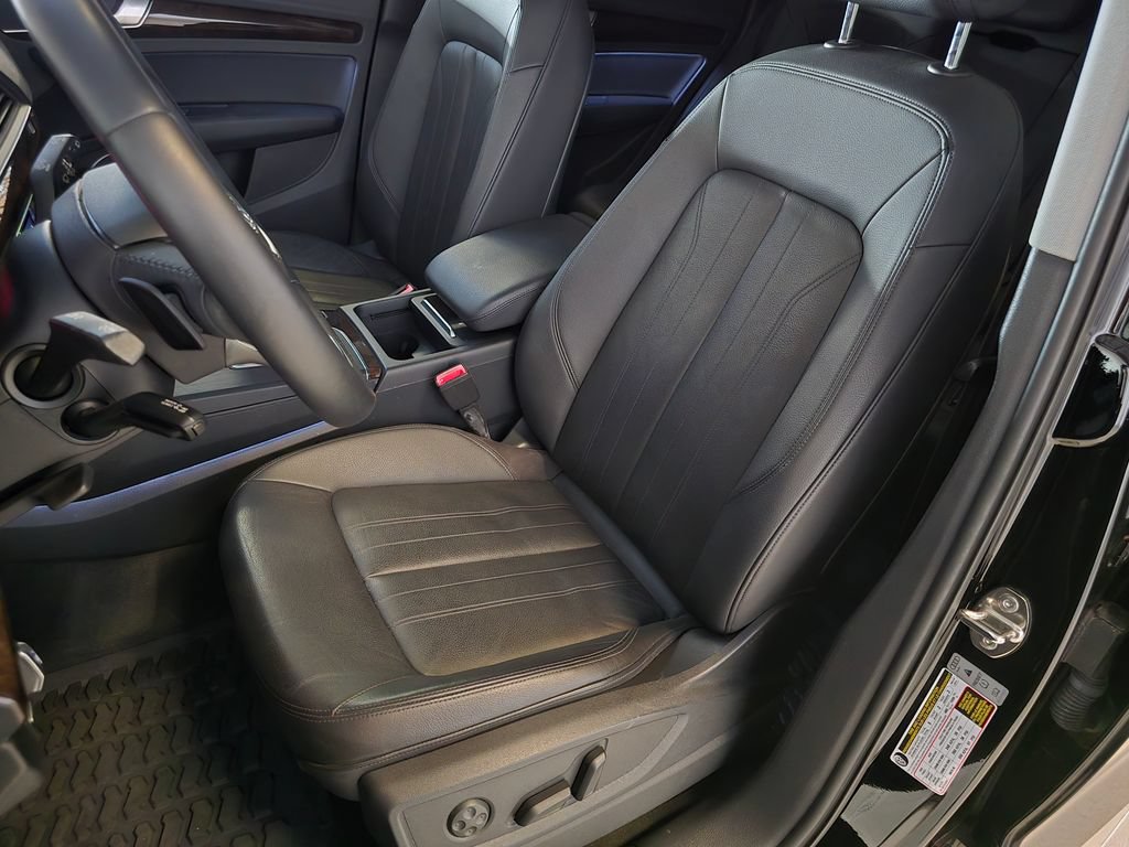Used 2019 Audi Q5 2.0T Premium AWD/4WD image 23