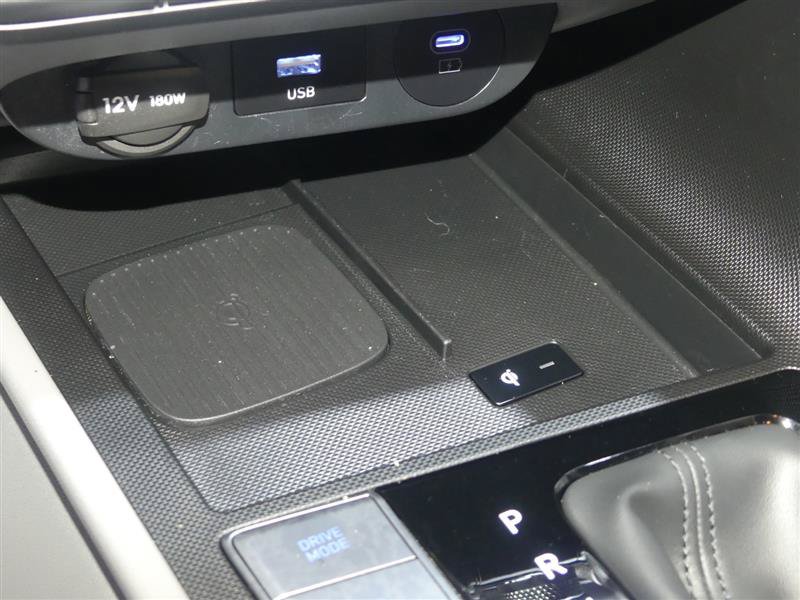 Used 2025 Hyundai Elantra Sport FWD image 40