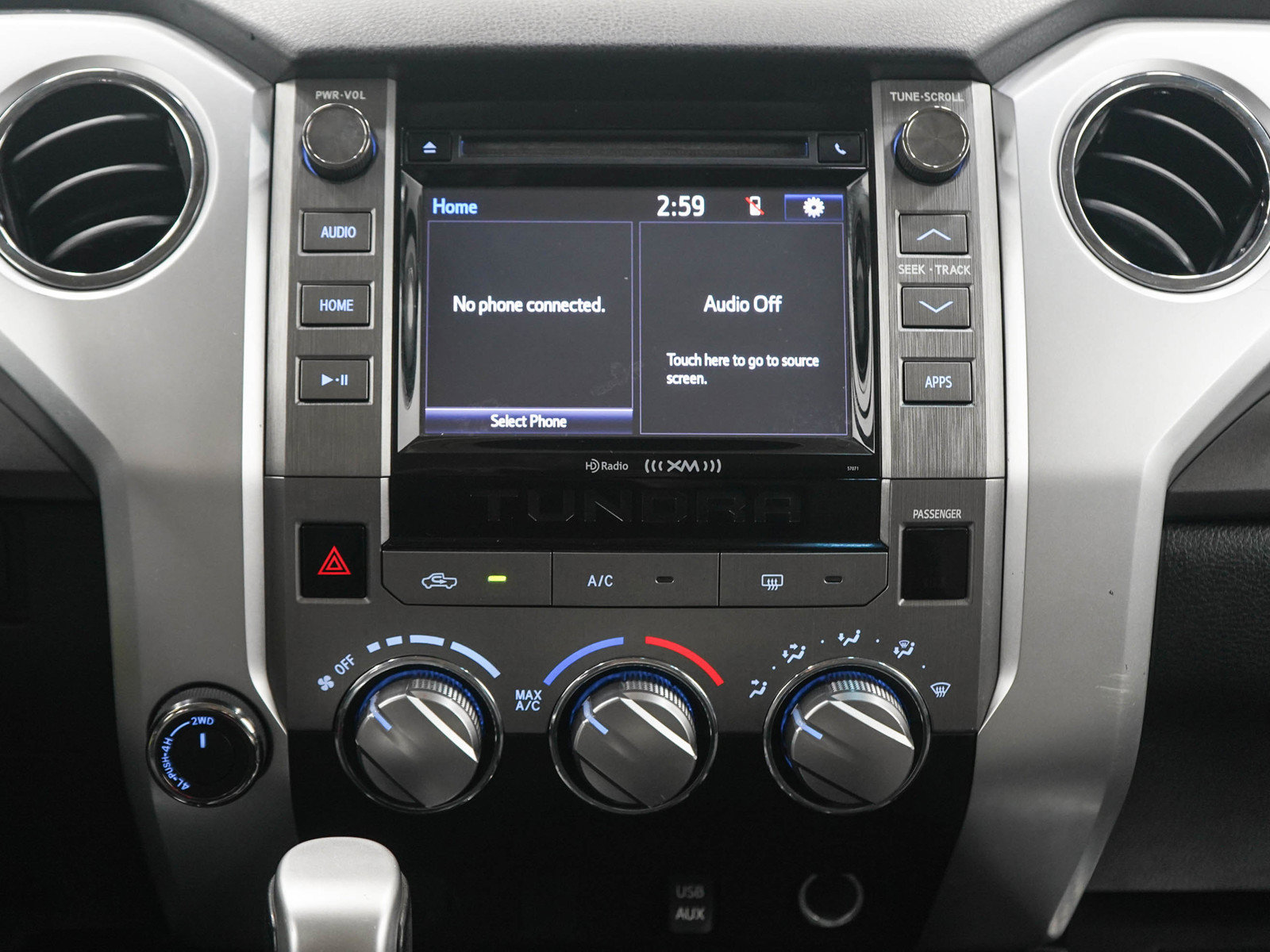 Used 2015 Toyota Tundra SR5 w/ SR5 Upgrade Package AWD/4WD image 18
