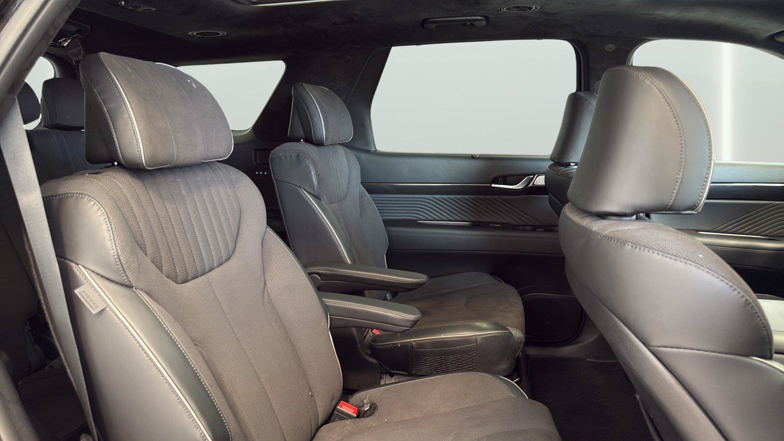Used 2025 Hyundai Palisade Calligraphy AWD/4WD image 17