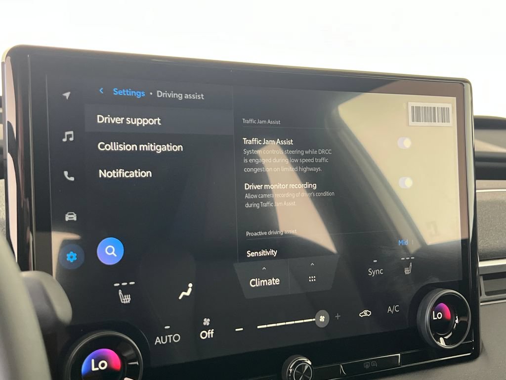 New 2026 Subaru Solterra AWD/4WD image 32