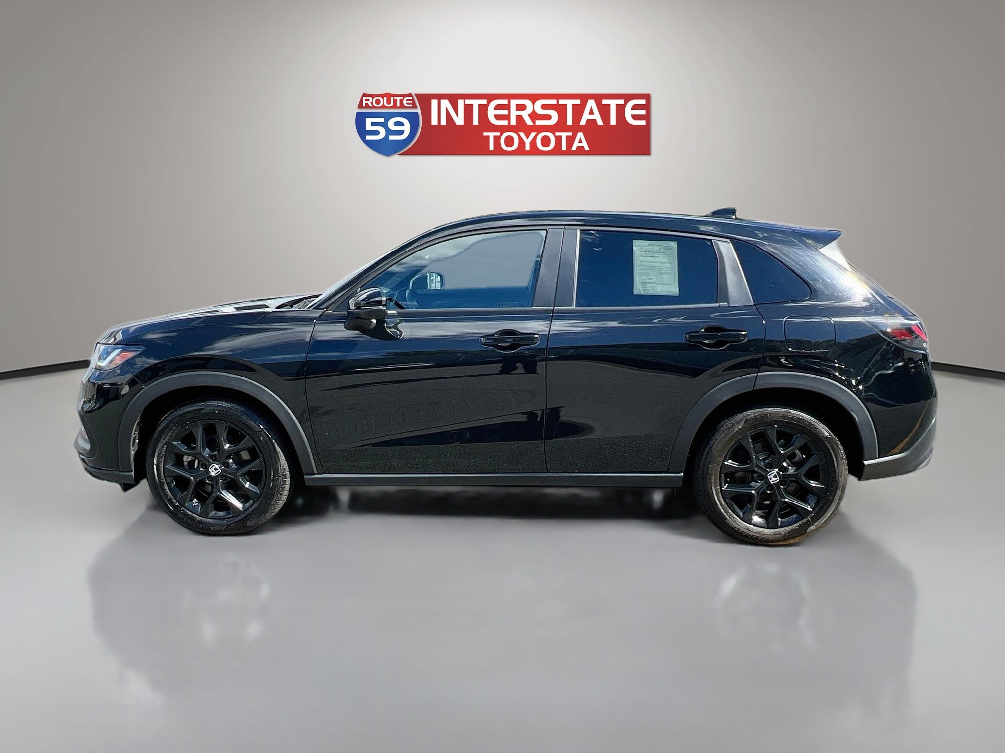 Used 2025 Honda HR-V Sport image 4