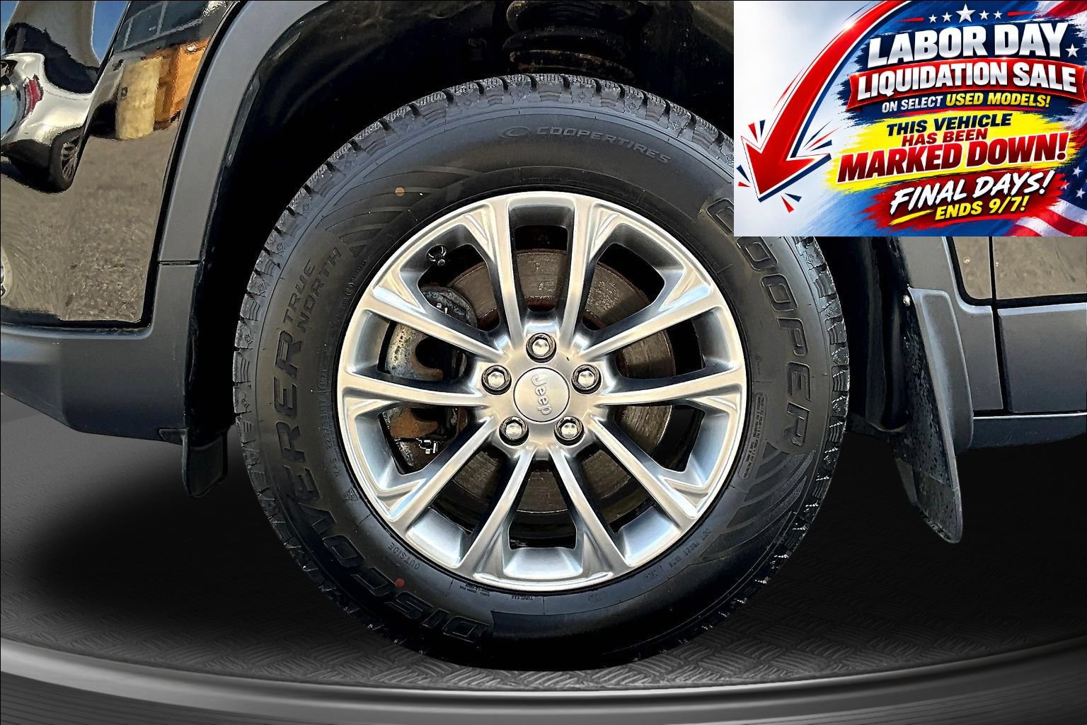 Used 2021 Jeep Cherokee Latitude Plus AWD/4WD image 36